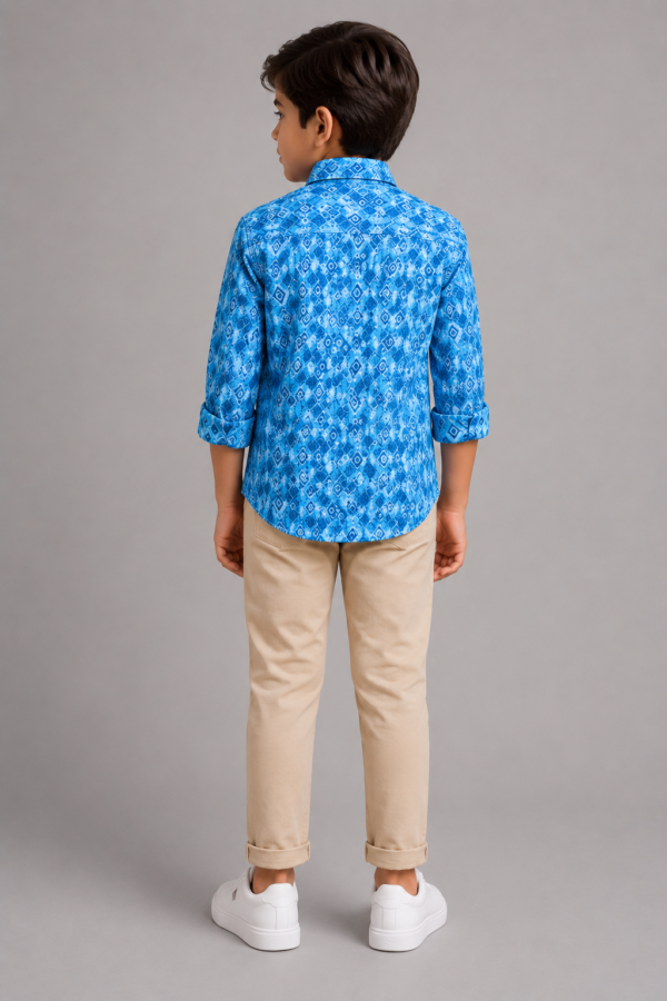 Boys' Trendy Blue Geometric Print Button-Down Shirt - Image 2