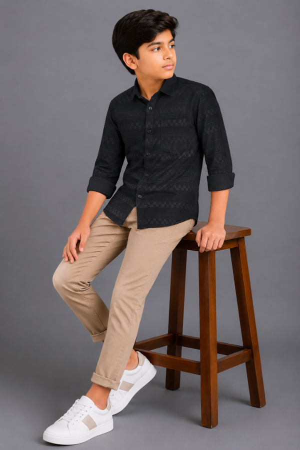 Boys' Black Textured Square Pattern Casual Shirt - Image 2