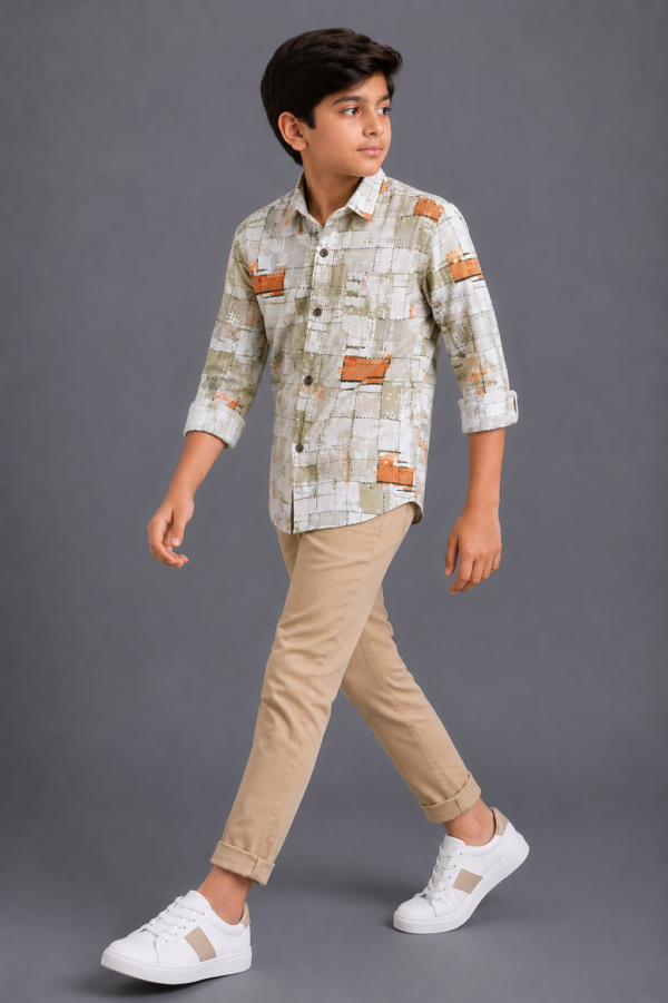 Boys' Abstract Grid Print Casual Button-Up Shirt - Image 2
