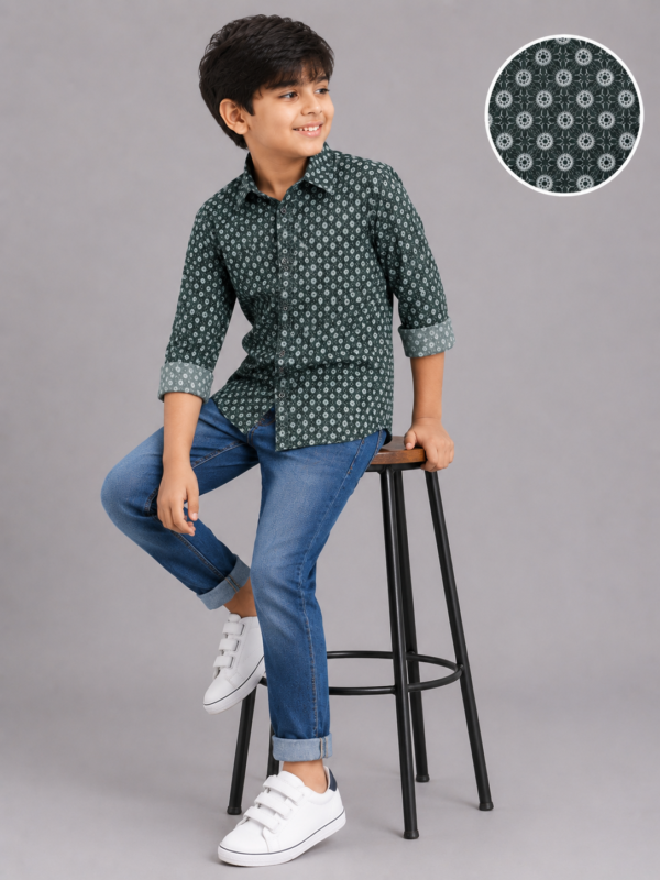 Boys' Stylish Green Geometric Print Long Sleeve Casual Shirt - Image 4