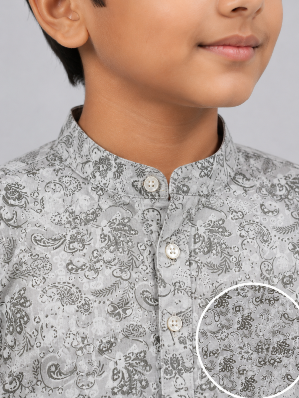 Boys' Grey Paisley Print Band Collar Casual Kurta Shirt - Image 3