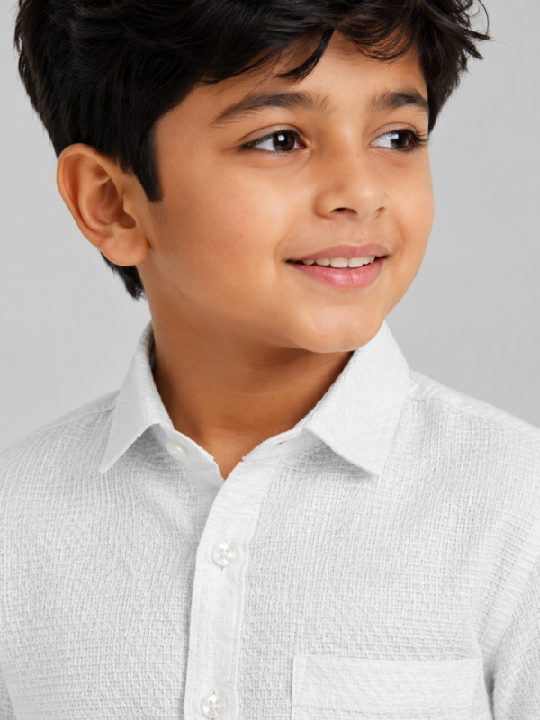 Boys' White Waffle Texture Casual Button-Up Shirt - Image 2