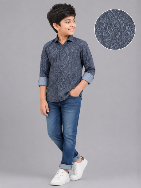 Boys' Textured Wave Pattern Casual Button-Down Shirt - Image 4