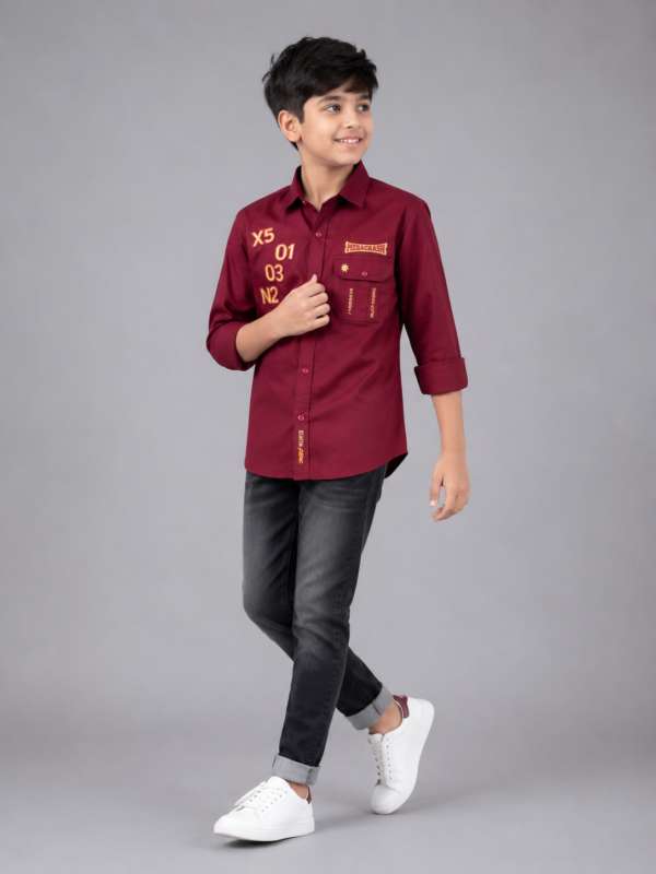 Boys Maroon Graphic Print Casual Button-Down Shirt - Image 3